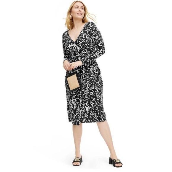 Diane Von Furstenberg X Target Wrap Dress Black Sea Spots Size Small NWT - Picture 3 of 6